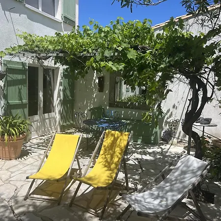 Casa vacanze 800m De La Plage, Maison Pour 7 Avec Jardin Les Portes-en-Re