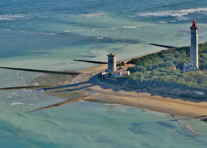 بيت للعطل 800m De La Plage, Maison Pour 7 Avec Jardin